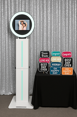 Open-Air photo booth with I-pad and ringlight
