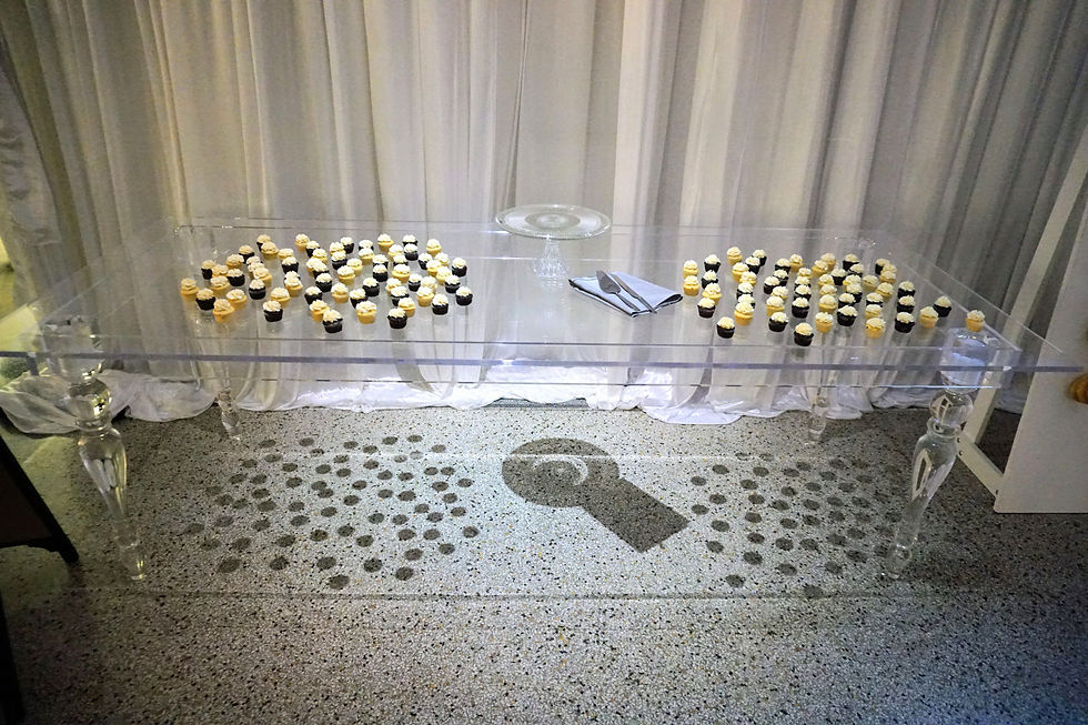 Clear Acrylic Dessert Table for Wedding Reception