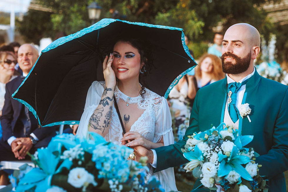 Sposi nerd wedding matrimonio a tema videogiochi - Unconventional wedding - Sposi commossi durante la cerimonia