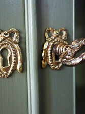 showcase closure detail
