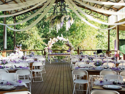 Beautiful outdoor Alabama wedding venue
