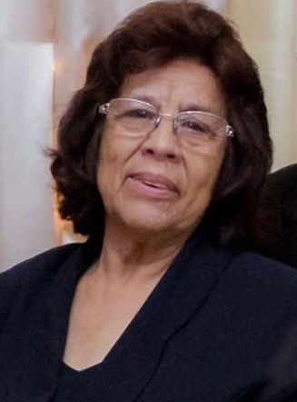 Esther%20Aguilar_edited.jpg