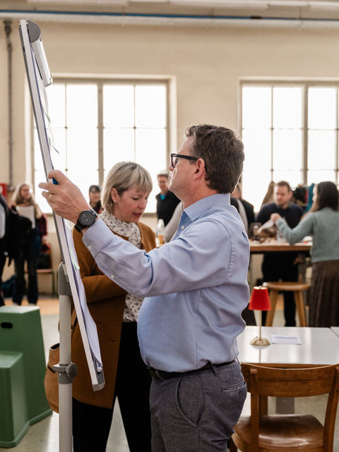 Perfekte Bedingungen für Gruppenarbeiten und Breakout-Sessions in einer flexiblen Workshoplocation.