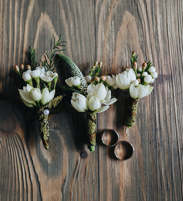 Bridesmaid's Bouquets and Wedding Rings