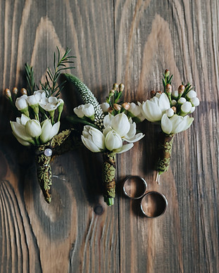 Bridesmaid's Bouquets and Wedding Rings