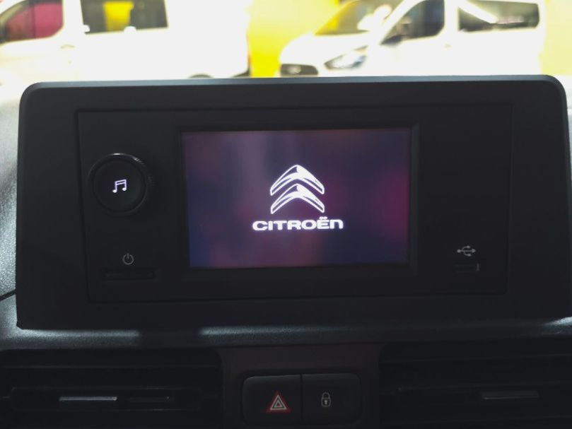 Miniatura: Citroen Berlingo 1.5 BlueHDI 102 cv 2022