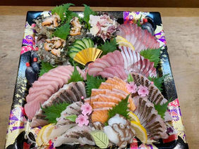 お正月注文の刺身盛り合わせ