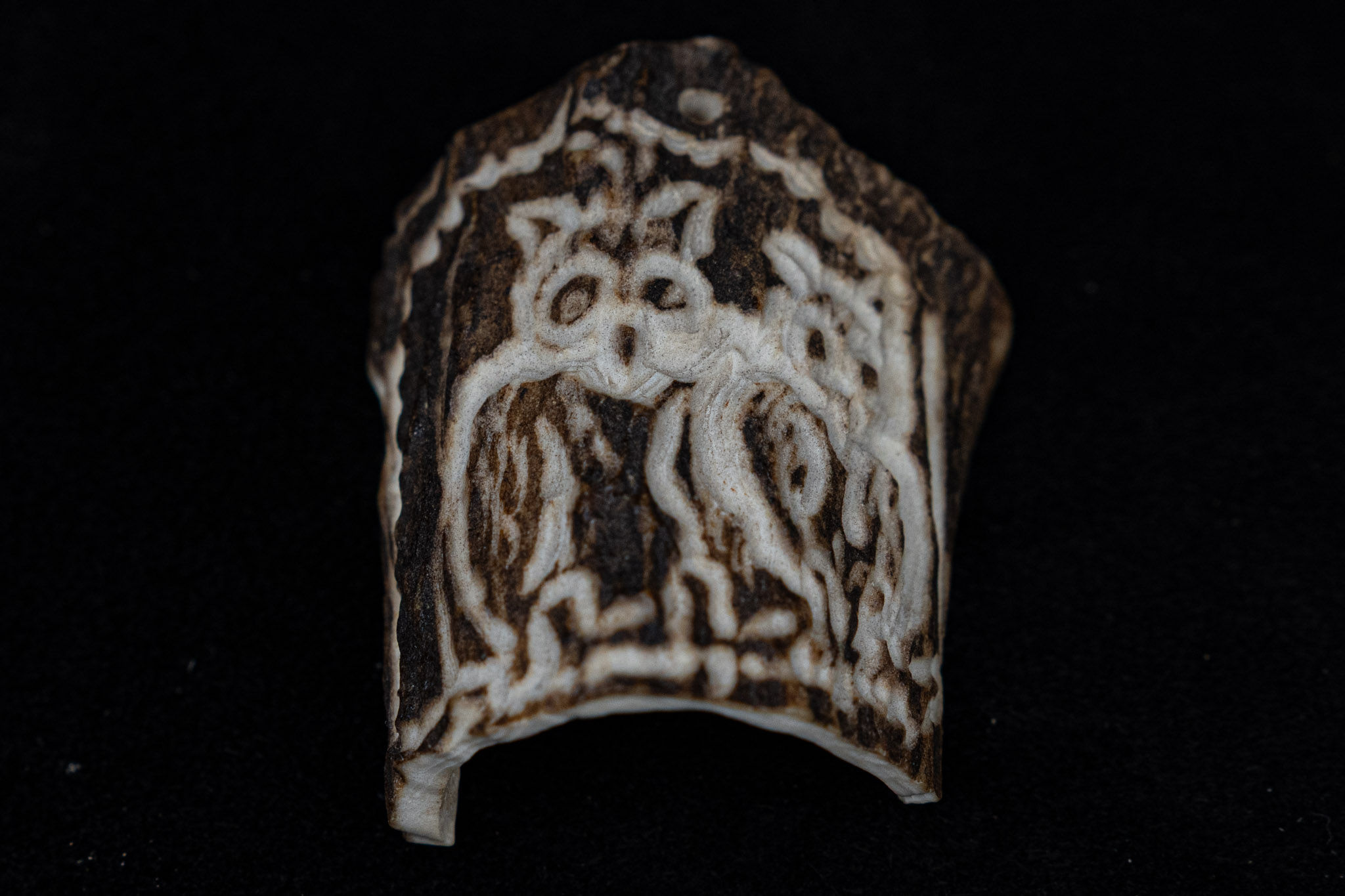 Eulenpaar - Geweihschnitzerei