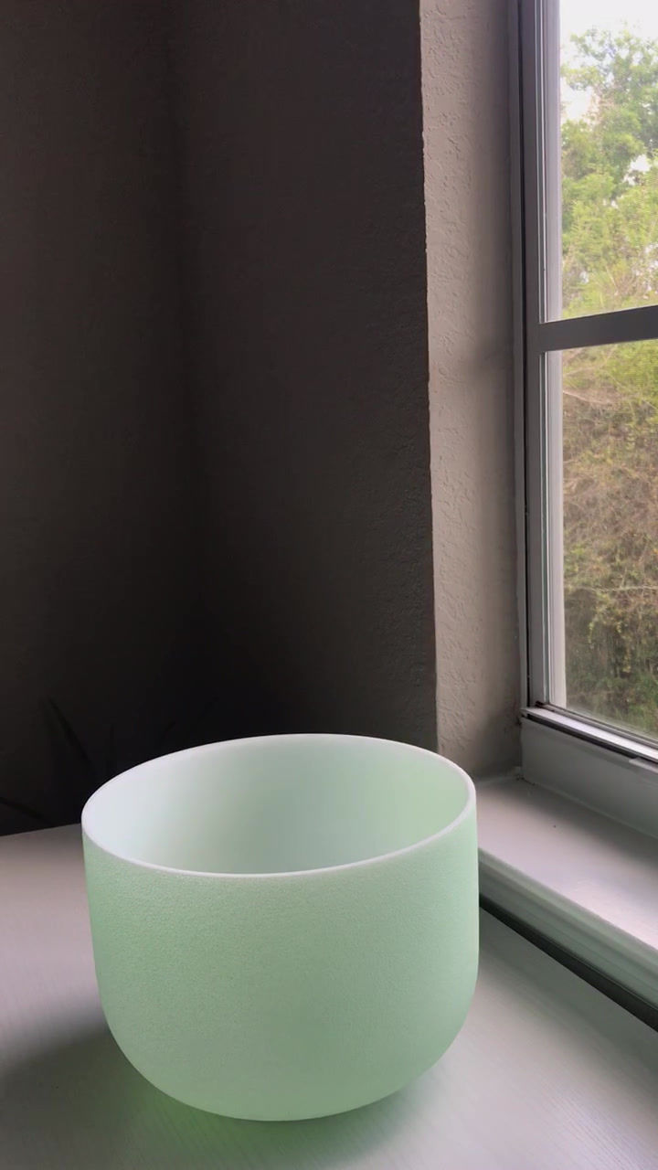 Thumbnail: Minty Green - Crystal Singing Bowl