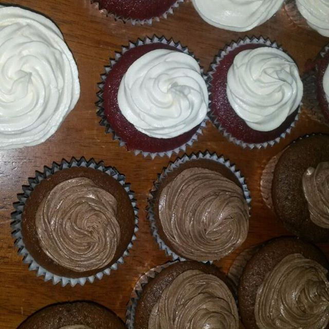 Red velvet and chocolate cupcakes