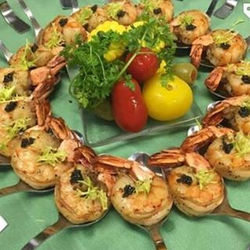 #horsdoeuvres #shrimp #caviar #foodie #instafood #instapic #instafood #gooeats #chef #cheflife #true