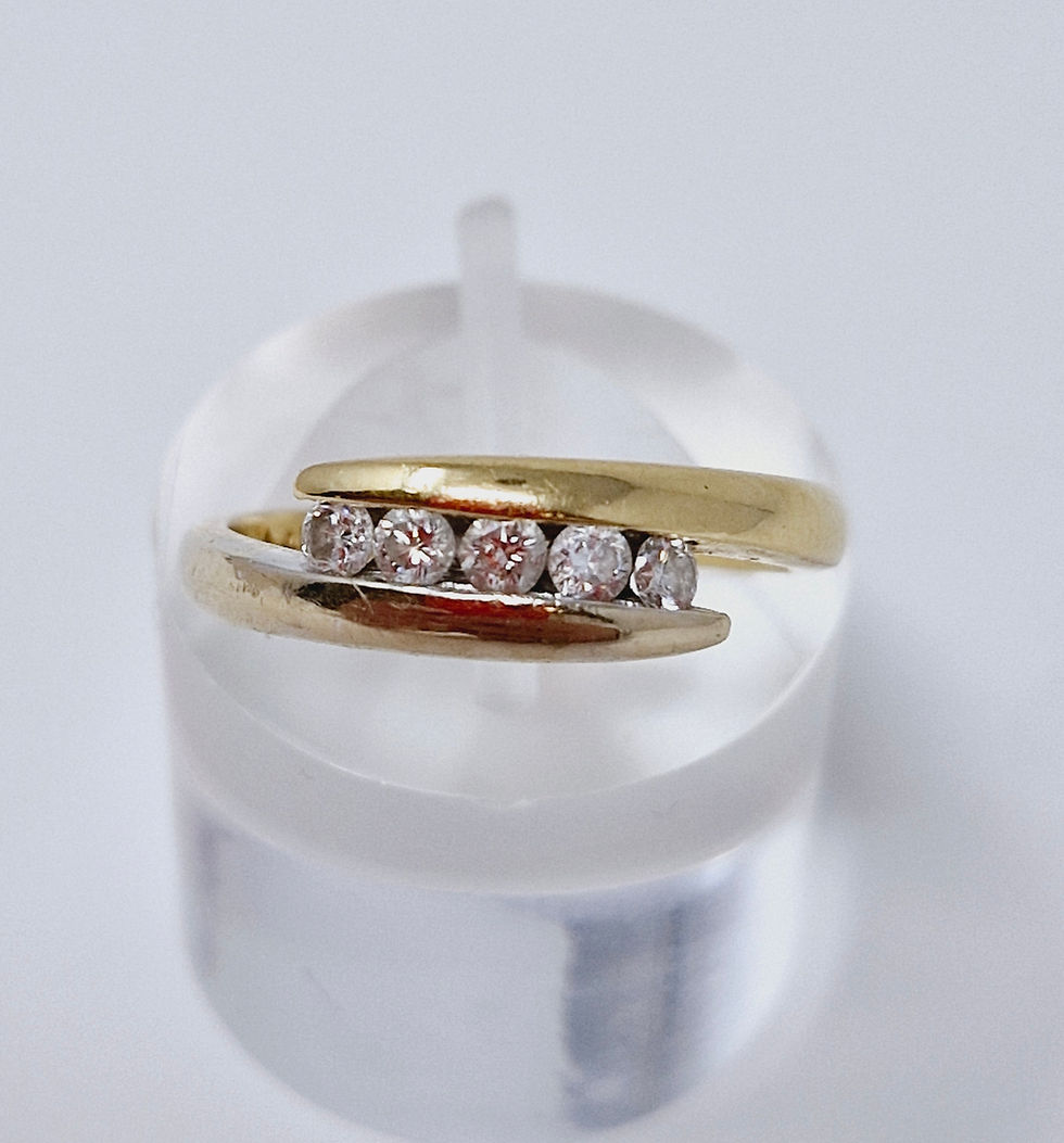 18ct Gold Half Eternity Ring with 5, 0.5ct Diamonds