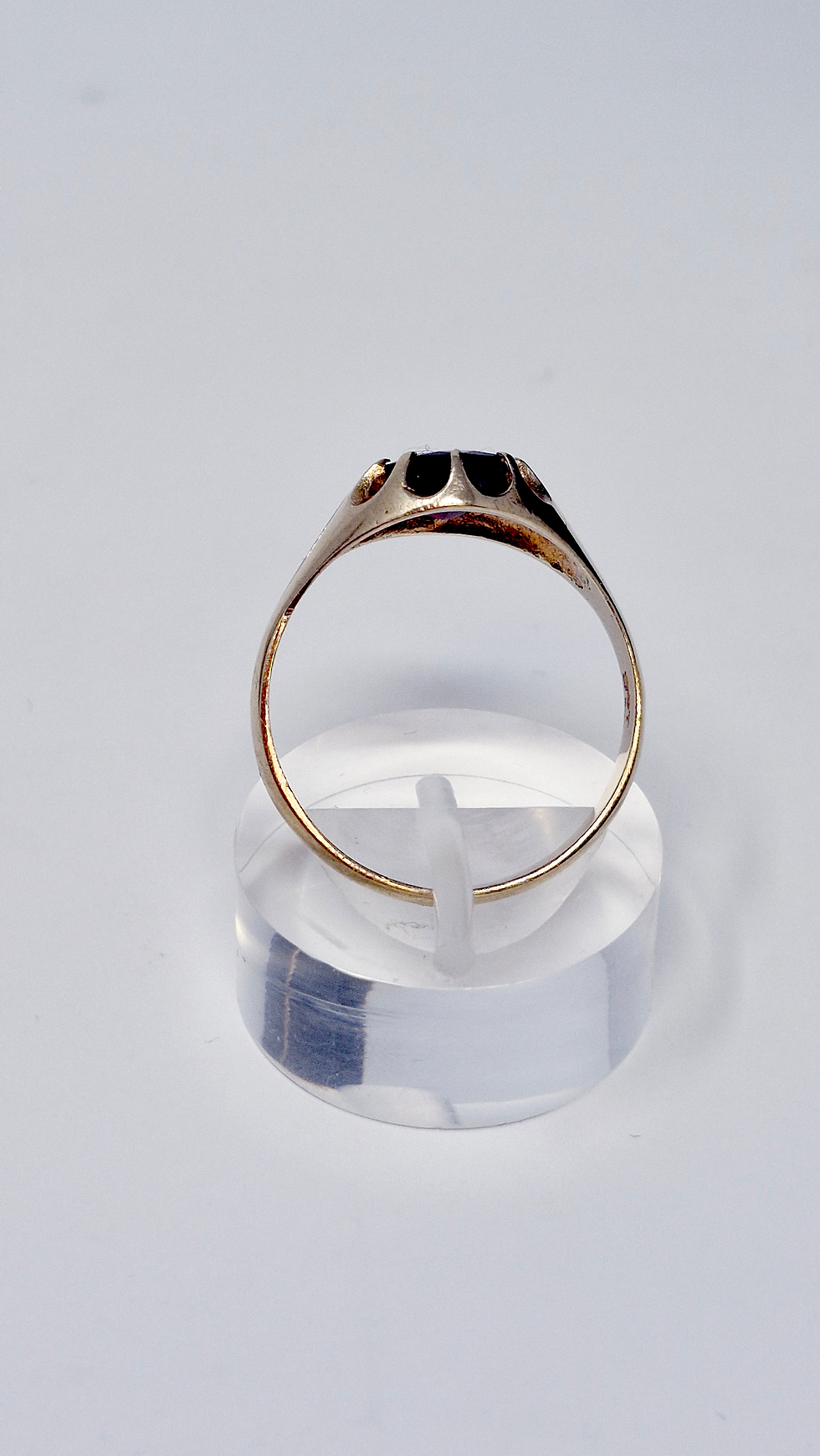Thumbnail: 9ct Gold Garnet Gypsy Style Ring