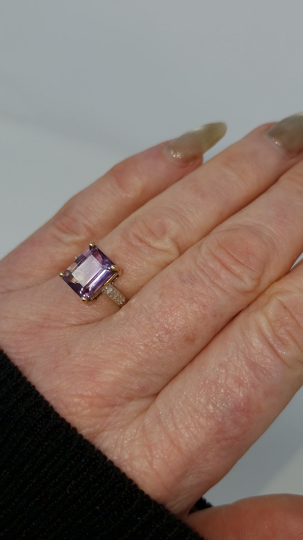Thumbnail: 14ct Gold Corundum Sapphire