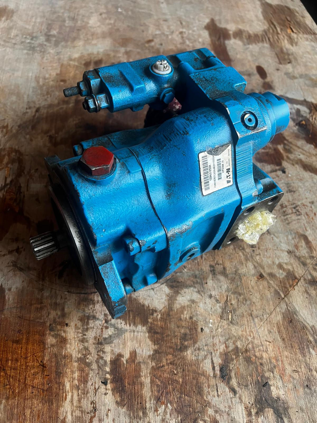 Vickers Eaton Piston Pump-123AL01253A