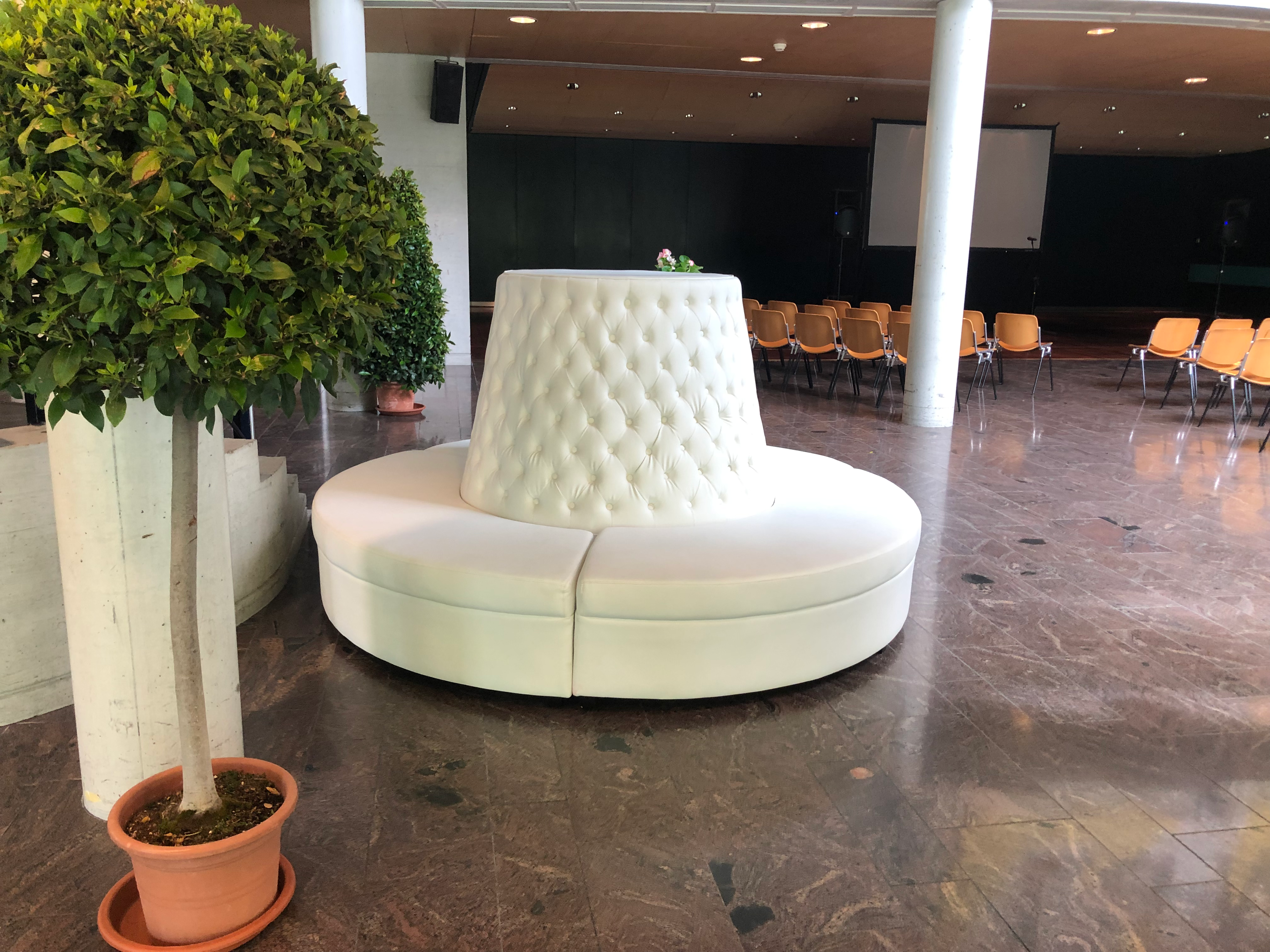 Sofa circulaire blanc 12 personnes