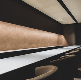 中洲クラブ マントルの施工事例：モールテックスで描く洗練された空間美