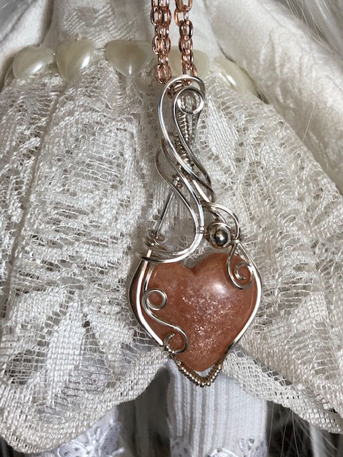 Thumbnail: Peach Moonstone Heart