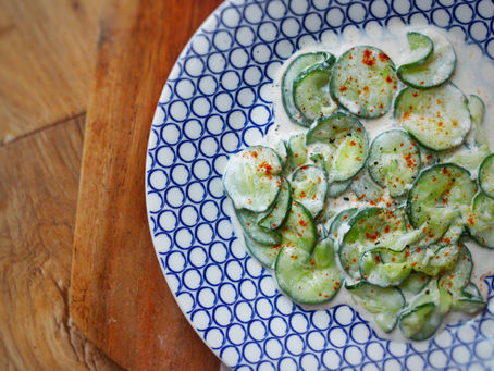 Hungarian cucumber salad (Uborka Salata)