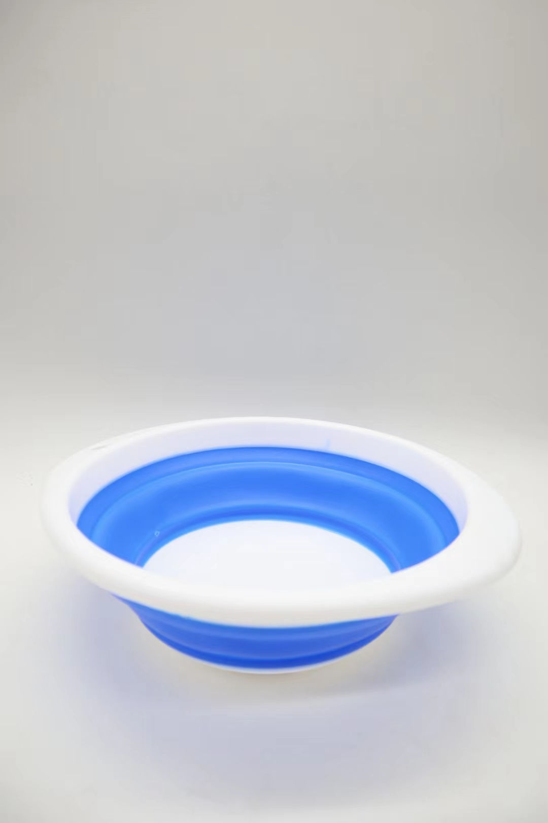 折疊洗臉盆（中）