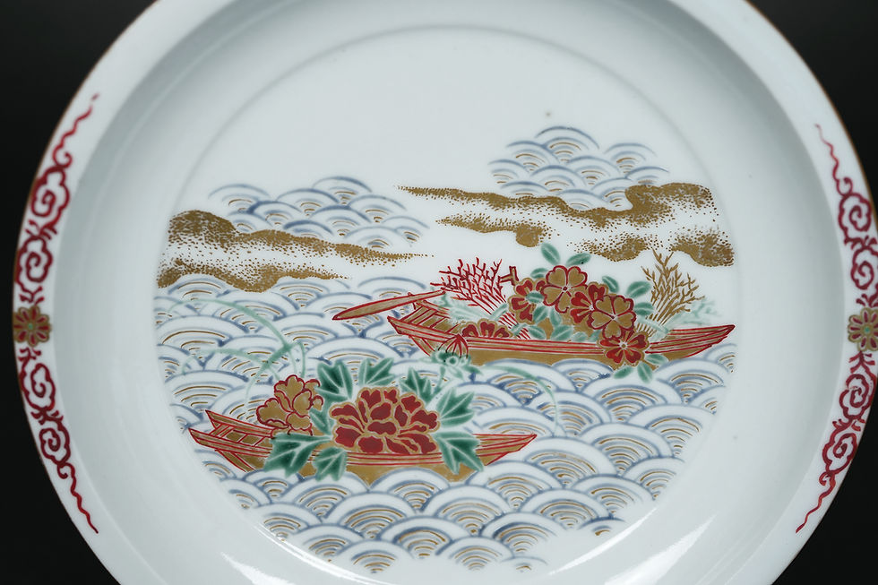 Thumbnail: A very rare early enamelled kin-ginsai Ko-Kutani Ninsei-type dish c1660-80