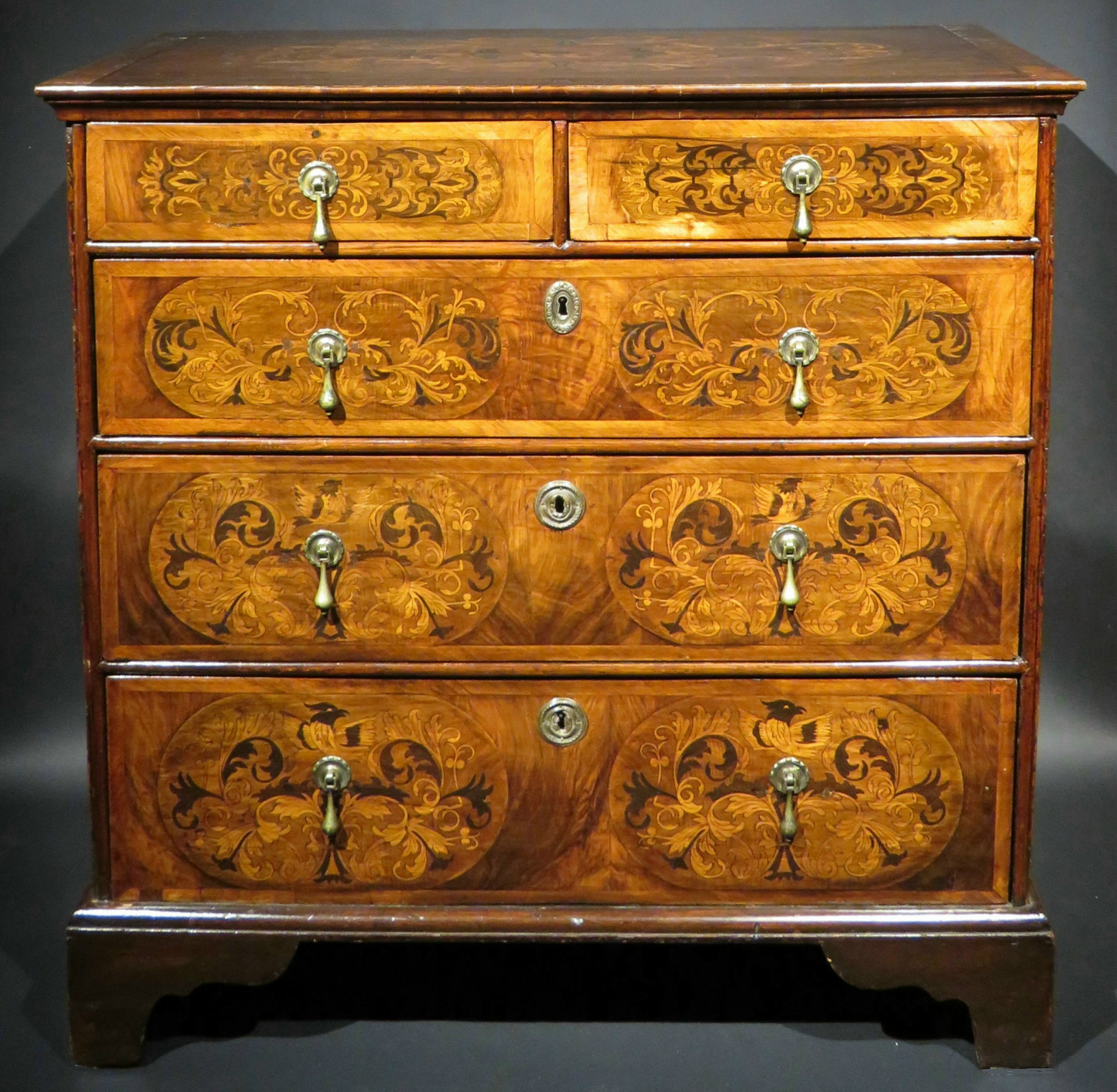 CHEST OF DRAWERS