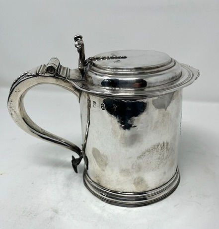Thumbnail: A William III Britannia silver peg tankard, John Jackson, London 1701
