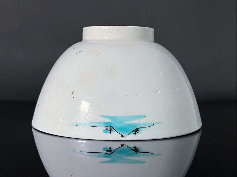 Thumbnail: A magnificent 17th C Early Enamelled Ware Kakiemon waterfall bowl, Arita c1650
