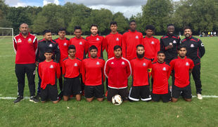 Senior Team kicks off