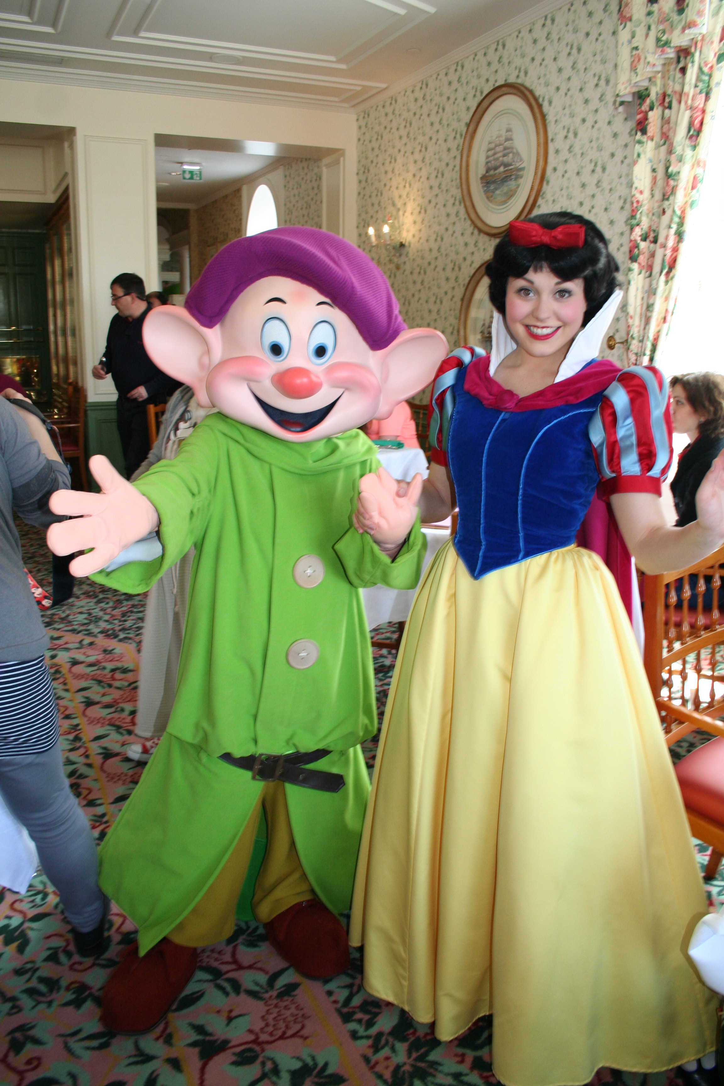 Snow White and Dopey