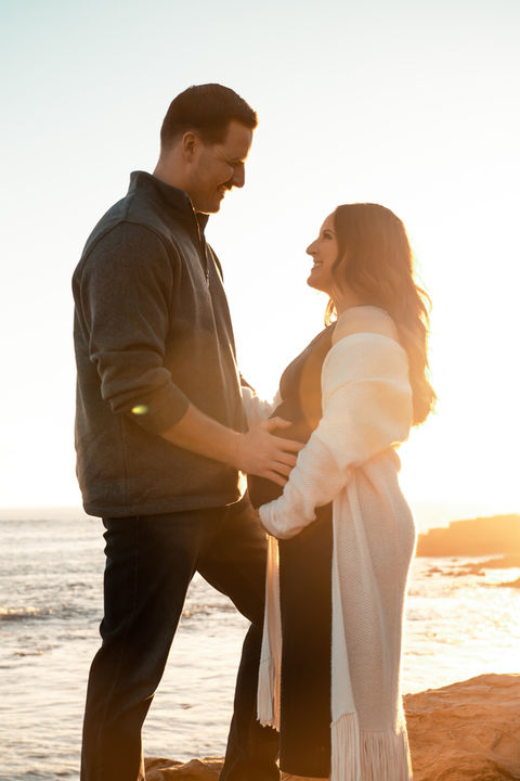 Alana and Blake_Maternity Shoot_11_14_22-32.jpg