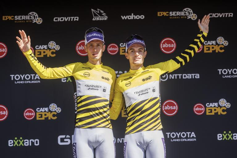 Luca Braidot e Simone Avondetto leader provvisori della Cape Epic