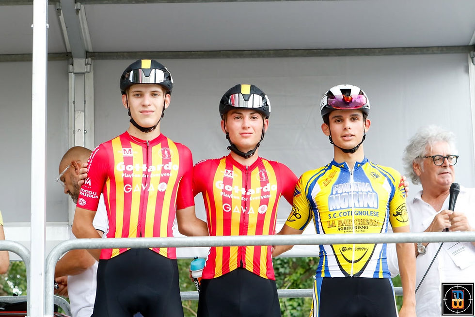 Il podio del GP Alpini (©Sport City Foto Bolgan)