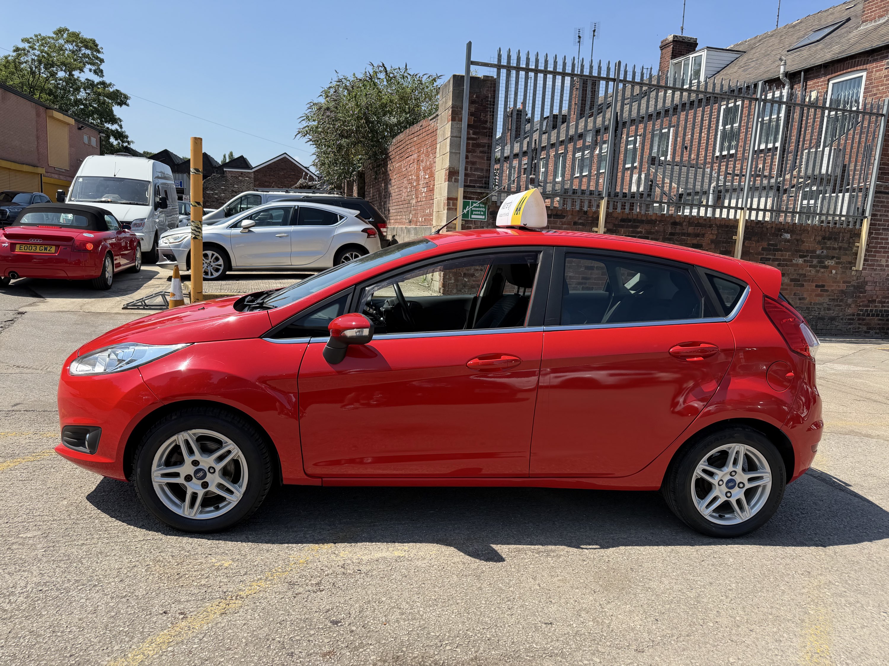 2009 Ford Fiesta thumbnail 4