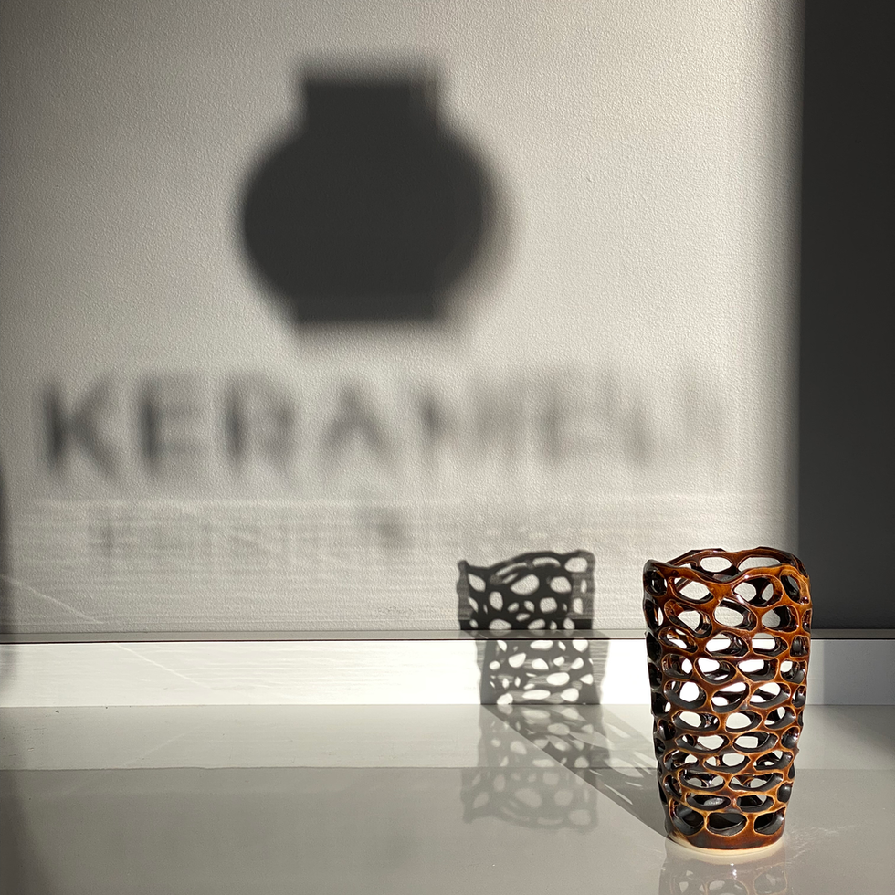 Harva -kynttilälyhty ja varjokuva