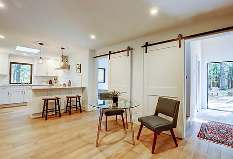 wodstock-cabin-dining.jpg