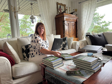 Debutforfatter tok skjeen i egne hender - ga ut bok og startet eget forlag