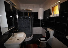 Badezimmer Erdgeschoss.jpeg