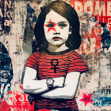 « Miss Feminist » 80 x 80 cm sur toile. sur toile . Collage/acrylique /résine et encadrem