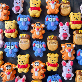 Winnie the Pooh Macarons