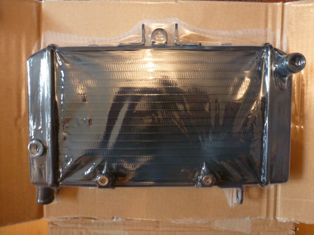 Miniature : RADIATEUR CB500 CB CB500 500CB 1993 à 96 1997 1998 1999 2000 2001 2002 2003 2004