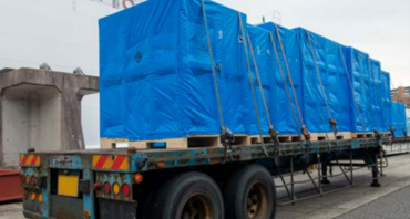 半導体物流 トラック画像.png