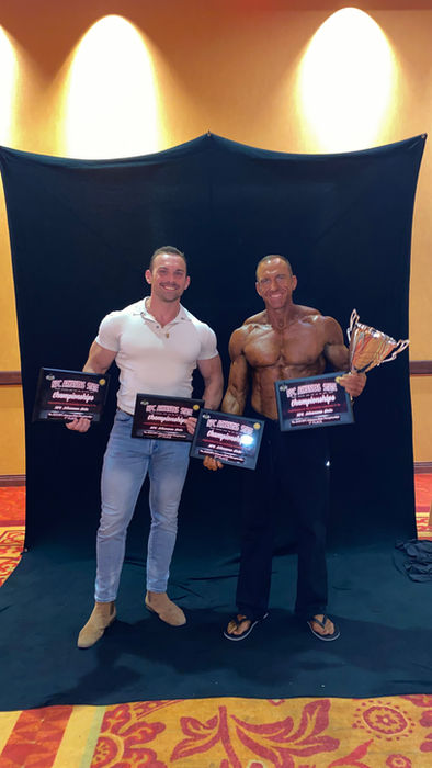 body building competition group photo