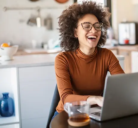 woman working on a laptop photo