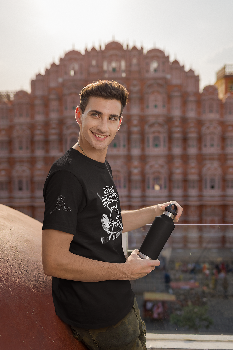 Miniaturbild: Aston Beavers - Matthew #2 T-Shirt für Bücherwürmer mit Teamgeist