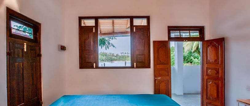 View from your kingsize bed over Unakuruwa Bay.jpeg