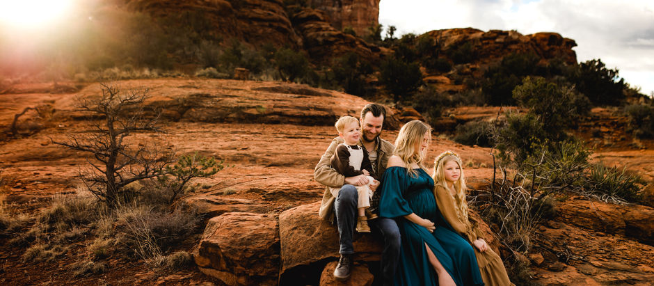 ARIZONA MATERNITY SESSION | SEDONA, AZ