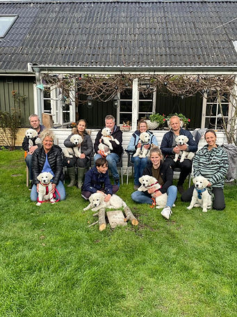 Kuld C med familier.jpg