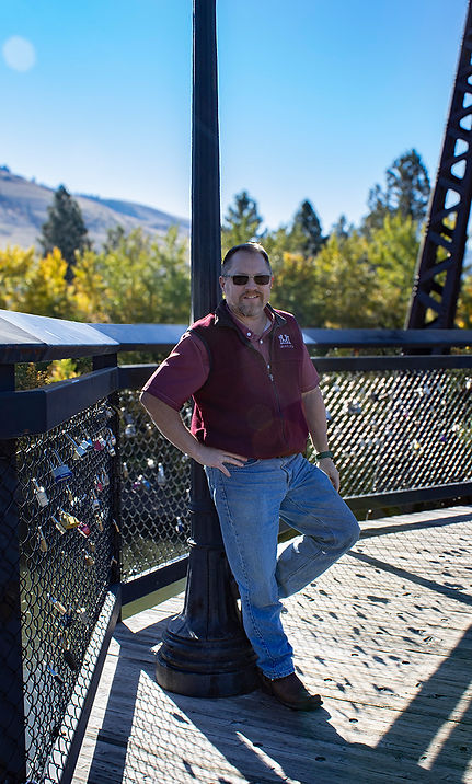 Peter HagEstad next to UofM