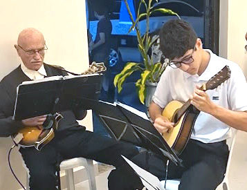 Pedro : o jovem urussanguense que toca oito instrumentos musicais